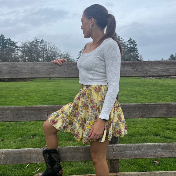 MOSSIMO SUPPLY CO YELLOW FLORAL RUFFLE SKIRT SIZE XSM - Picture 4 of 8